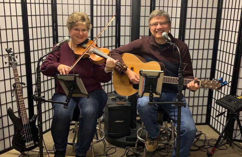 LIVE MUSIC: Gregg & Jenny SChmitmeyer