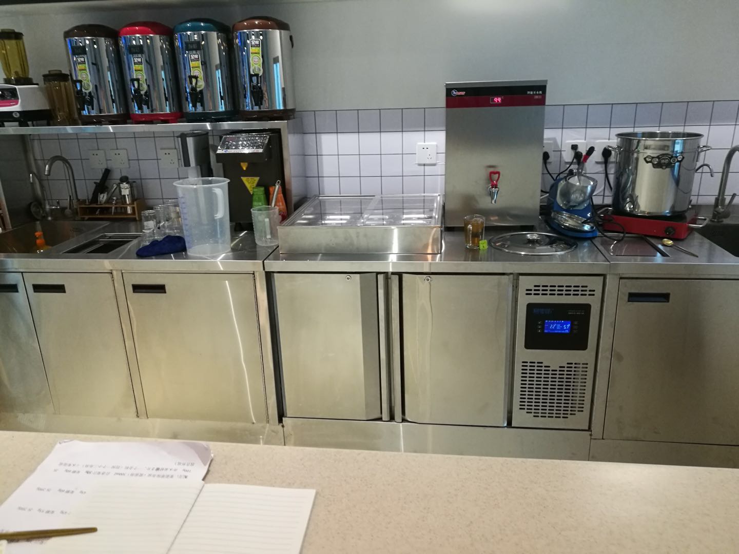 2 tips for clean the commercial refrigerator
