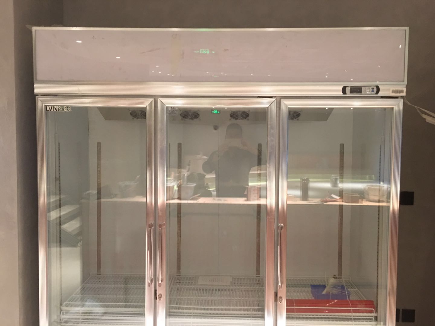 Three  Door Merchandiser Refrigerator in white 丨shop merchandiser refrigeration