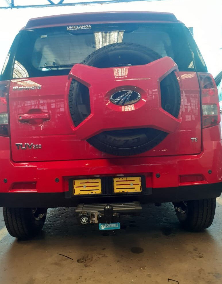 Mahindra TUV300 Towbar