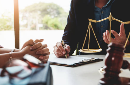 Protecting Yourself in the Best Way by Choosing the Right Lawyer