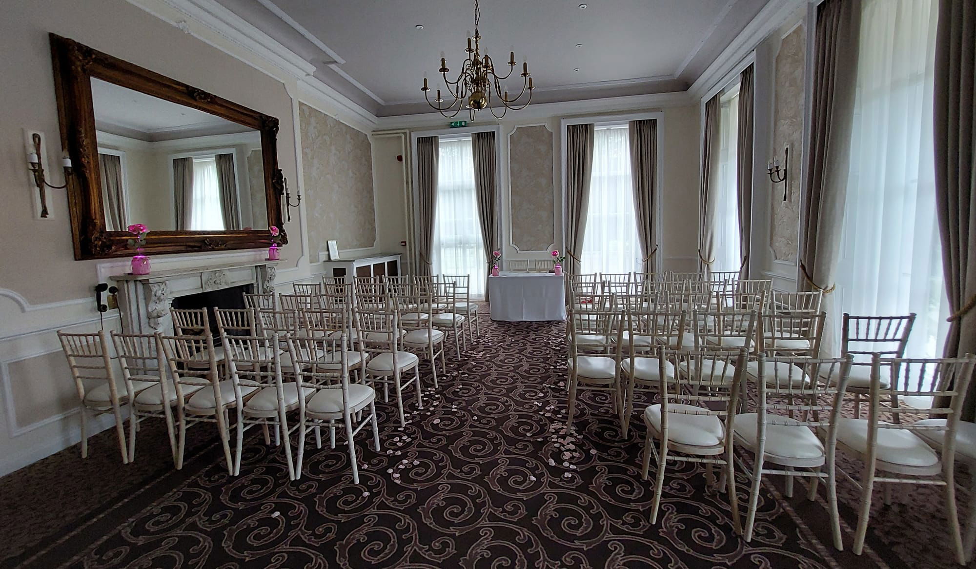 Ringwood Hall, Chesterfield _ ready for ceremony