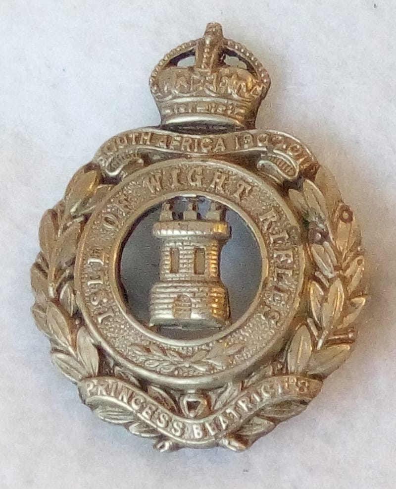 MS391 - Army Cap Badge Isle of Wight Rifles 8th Battalion The Hampshire ...