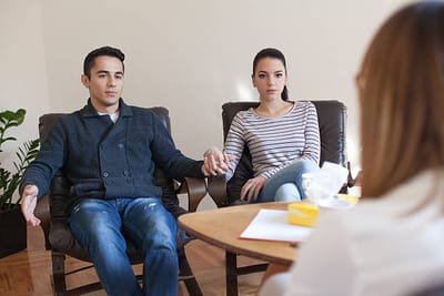Benefits of a Relationship Counselor Online image