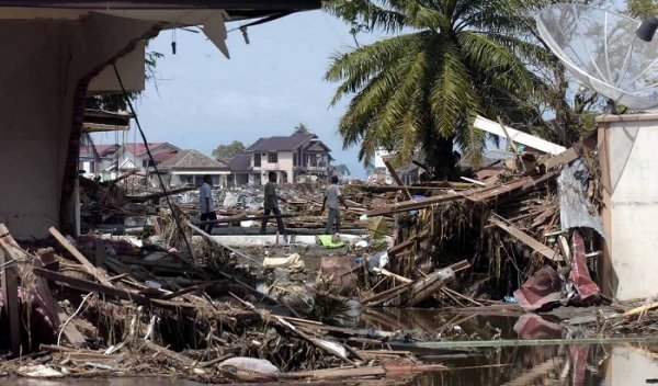 Жертвами стихии в Индонезии стали более 800 человек
