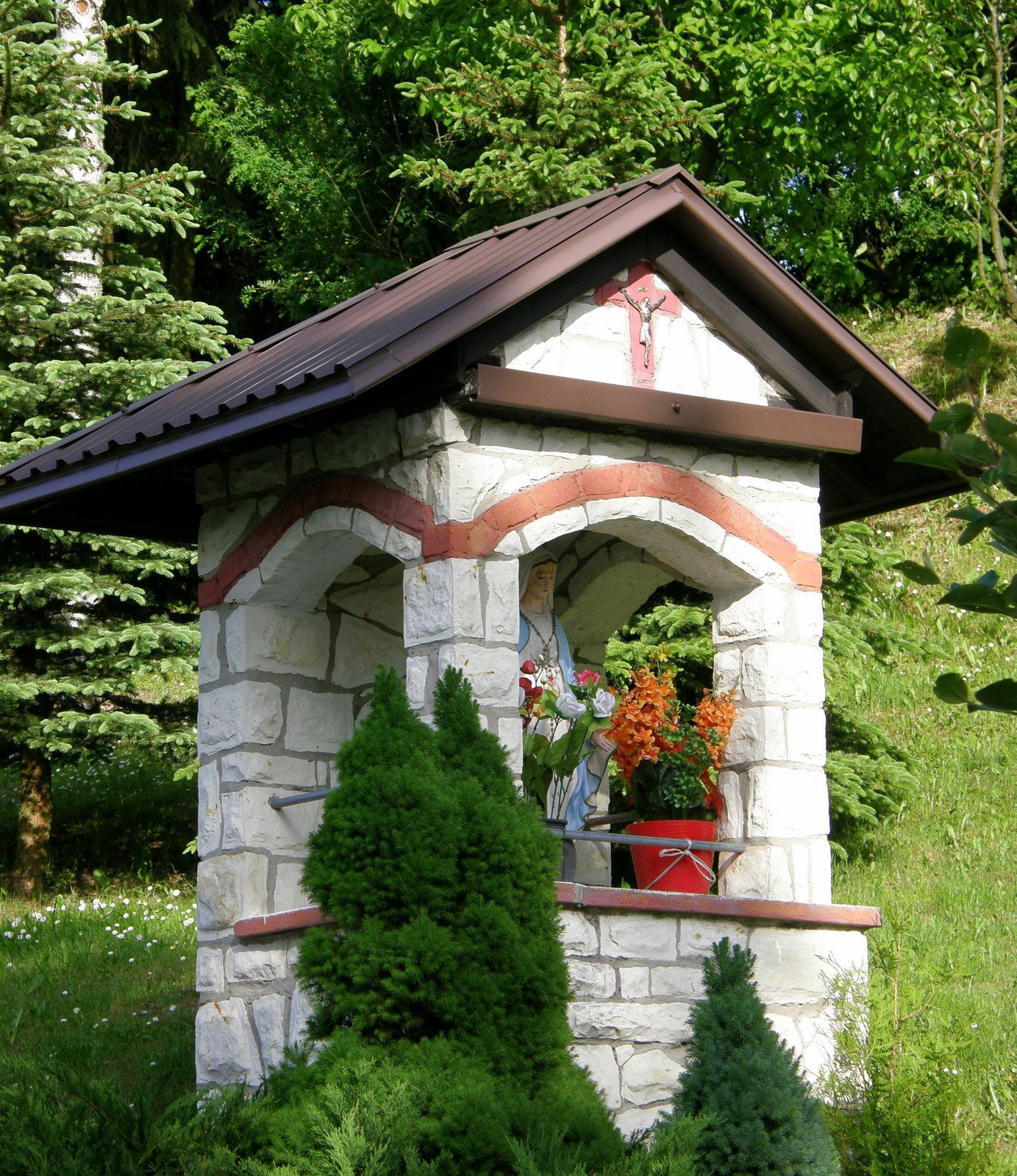 Kapliczka Matki Bożej w Rybczewicach