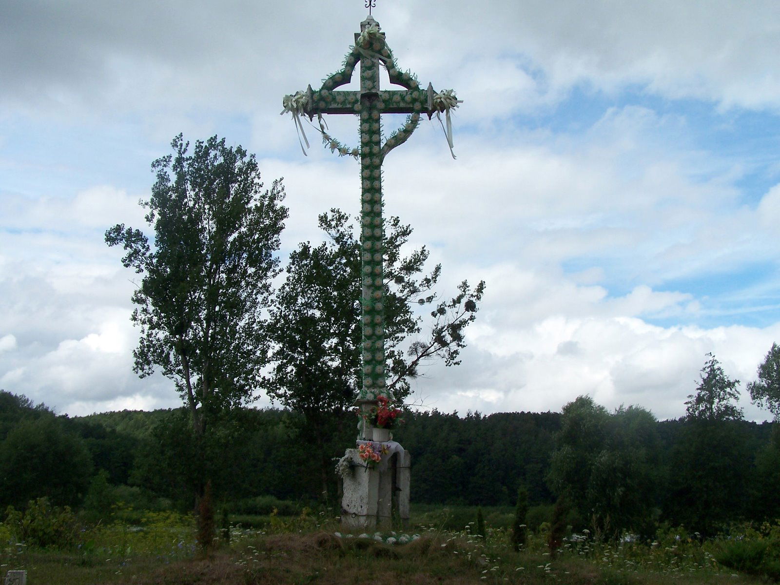 Krzyż w Częstoborowicach (do 2006r.)