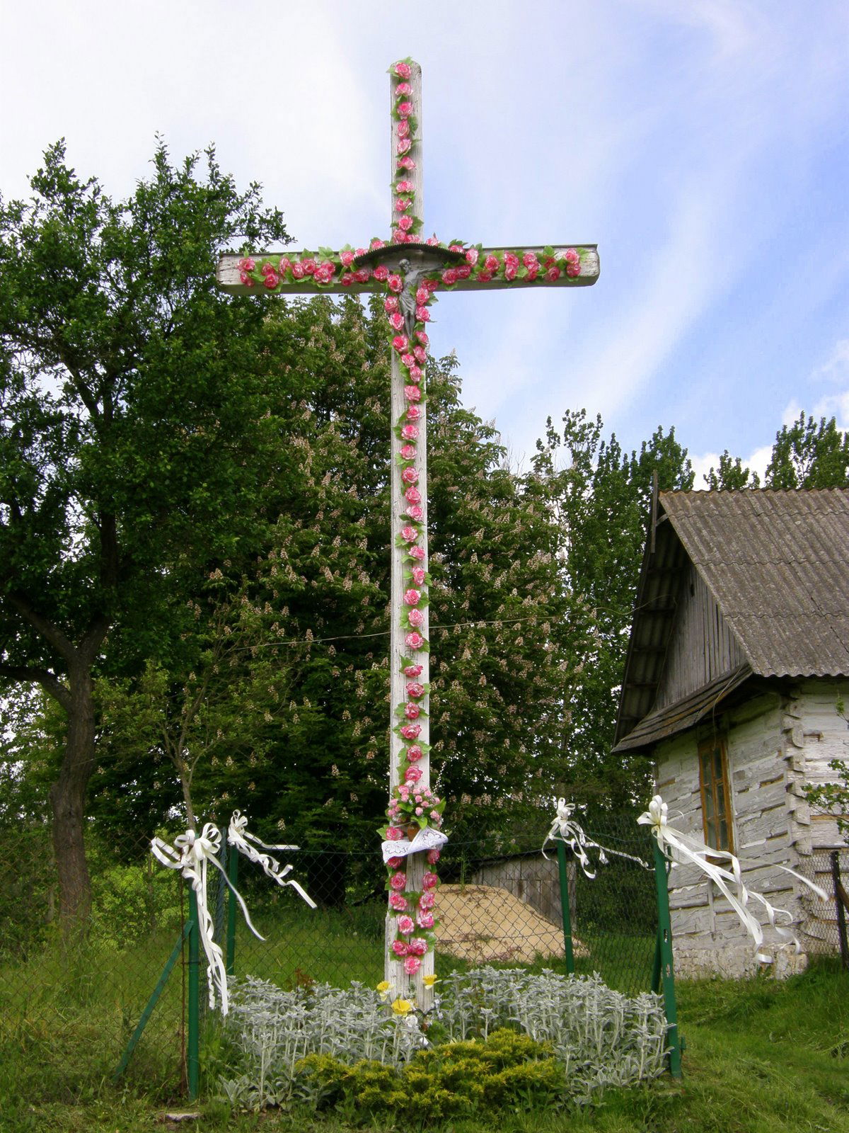 Krzyż w Pilaszkowicach Pierwszych do 2015