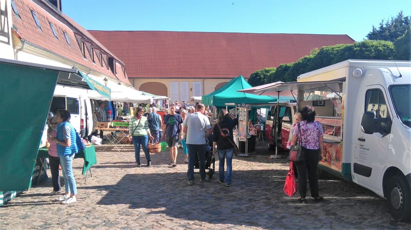 Markt im Rittergut Staucha