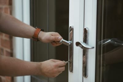 Guidelines For Hiring A Locksmith  image