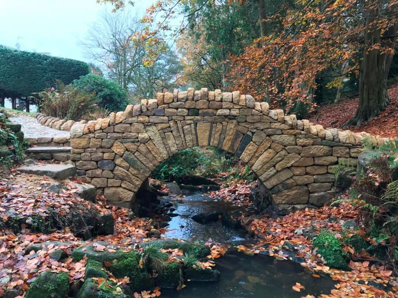 Dry stone bridge