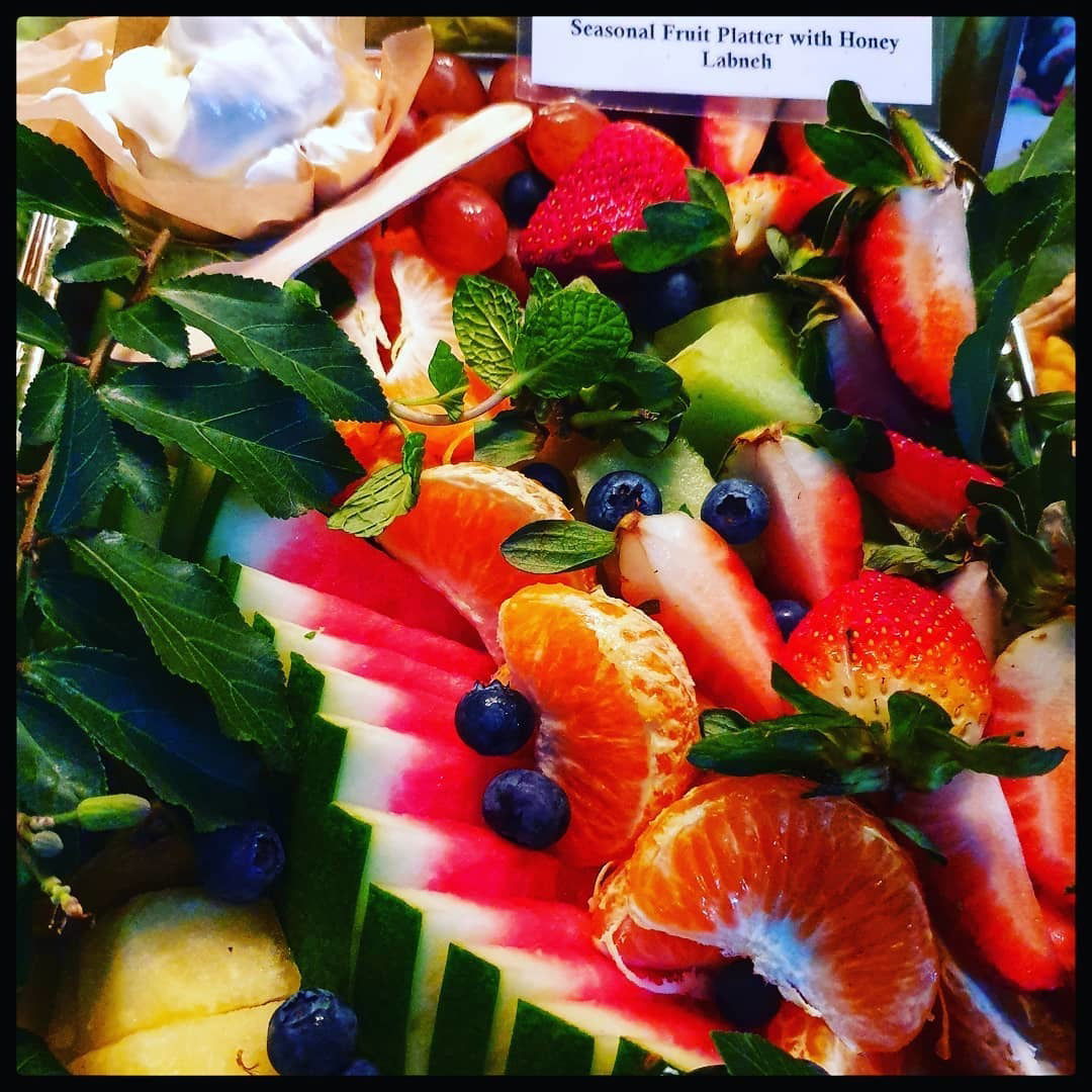Organic Seasonal Fruit Platter