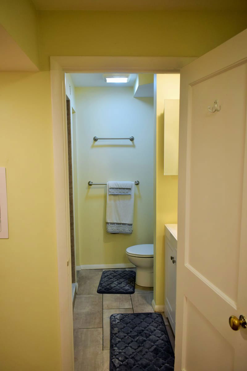 1-BEDROOM BASEMENT UNIT IN NW WASHINGTON DC (close to Silver Spring)