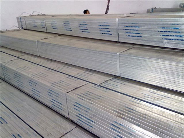 Distributor of steel pipes