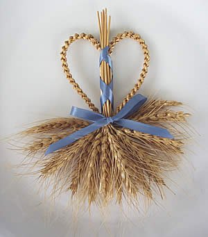 Class Introduction to Wheat Weaving