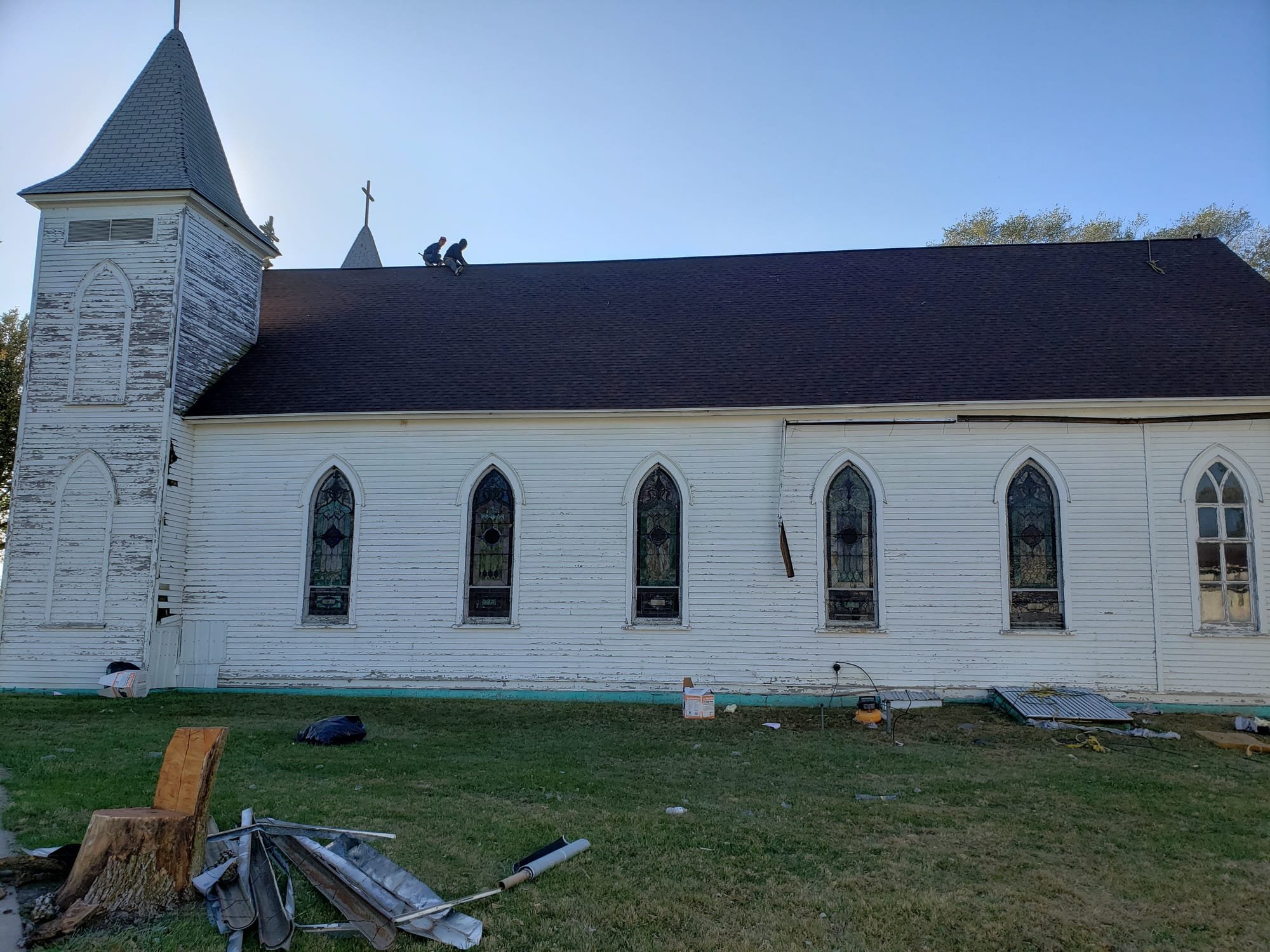 Roof being installed on Paplin Church