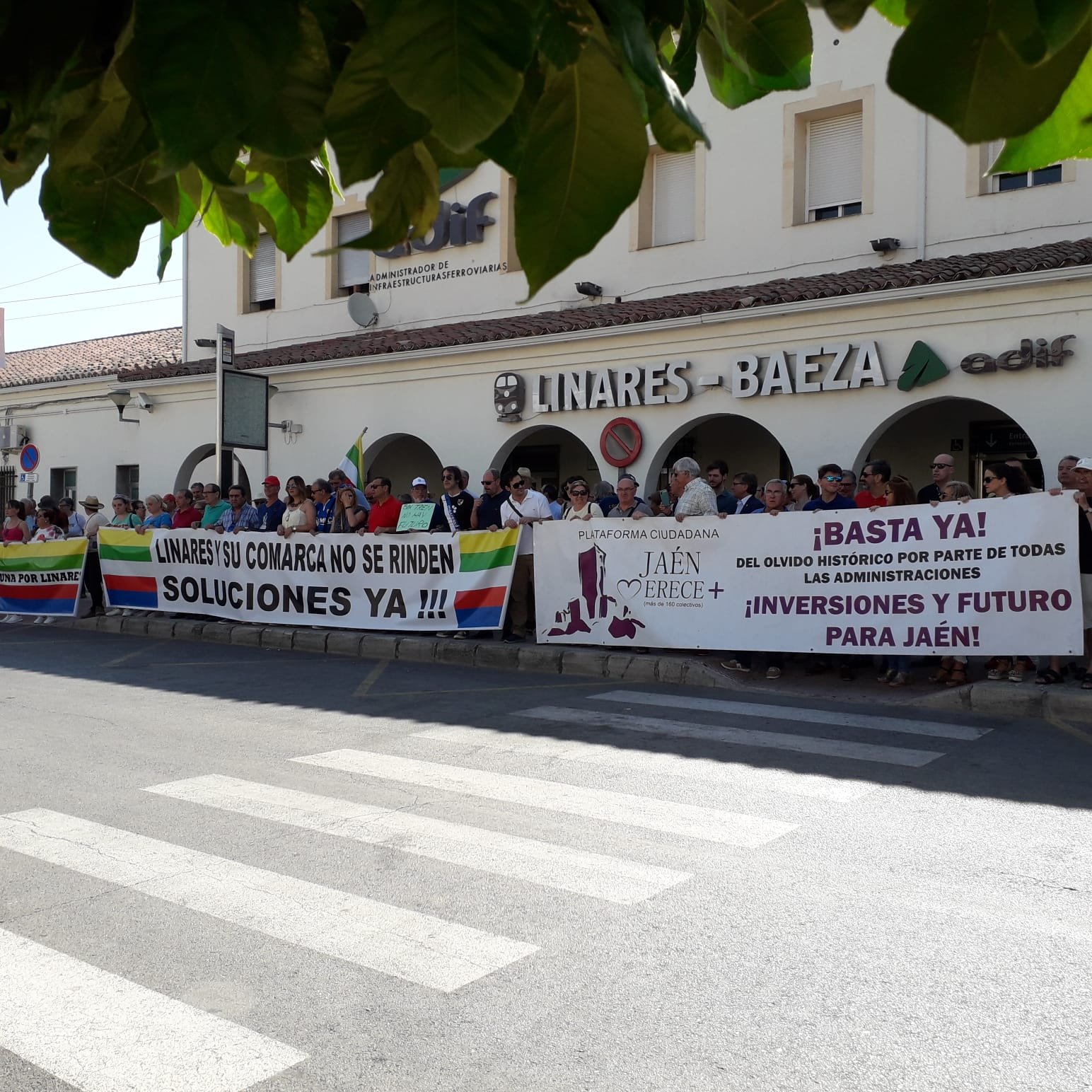 La Estación Linares-Baeza defiende sus trenes
