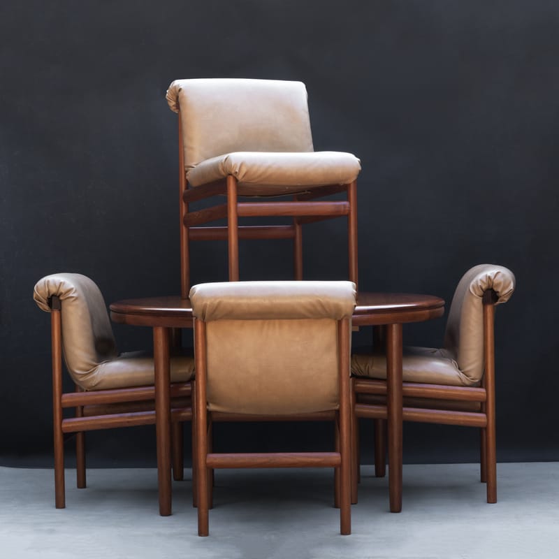 White and Newton Table and Chairs Elverum Est. 2015