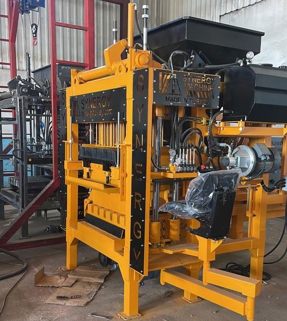 Machine bloc béton