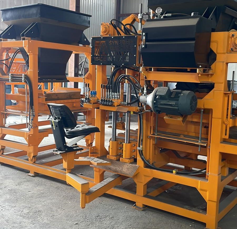 Machines pour fabriquer des blocs en béton