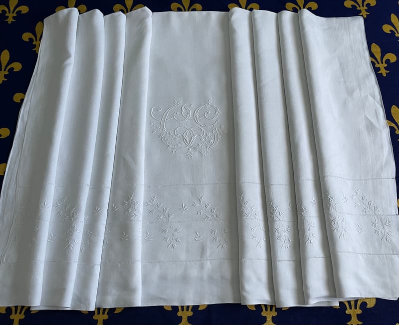 Grand Drap Ancien En Coton Blanc – Dimensions 234 X 288 Cm (Double) – Occasion