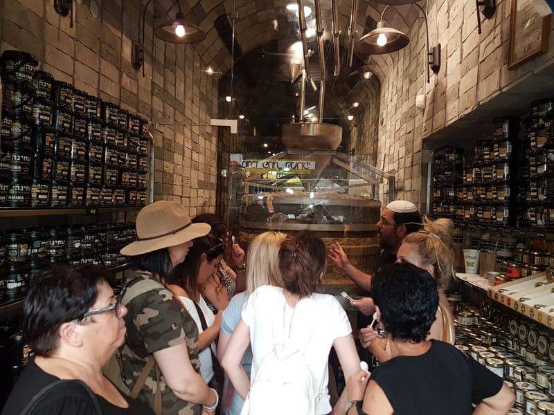 Delicious tour guiding in the Mahane Yehuda market.