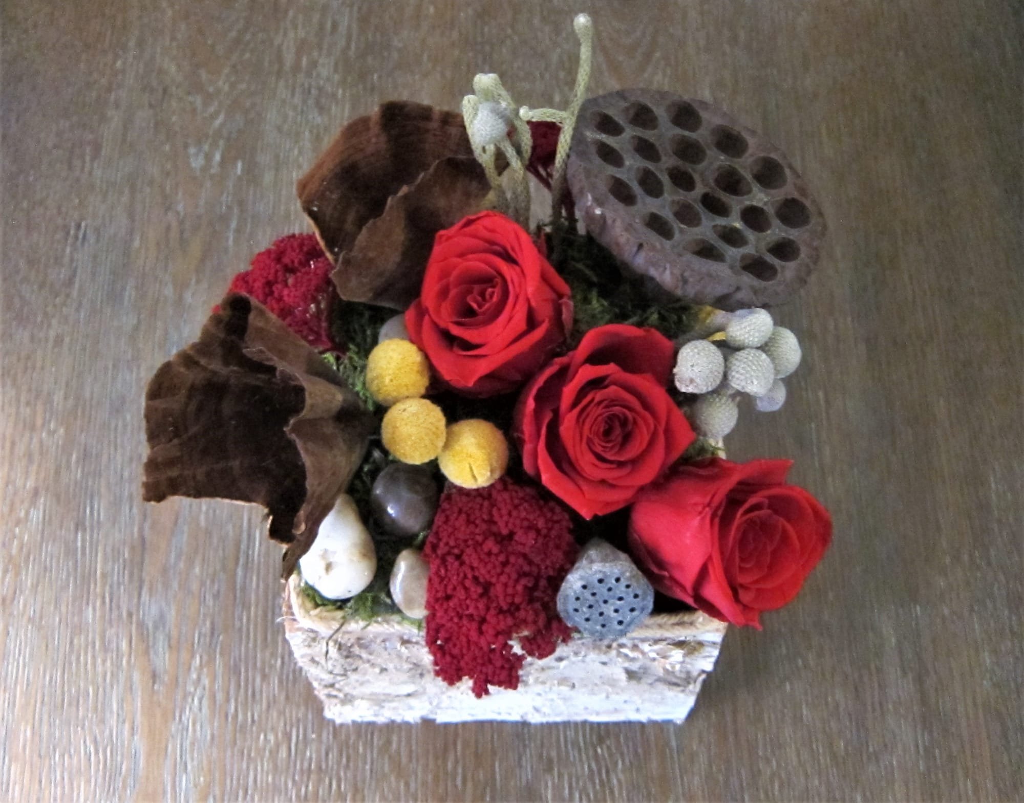 113 Natural Square Birch with Red Roses
