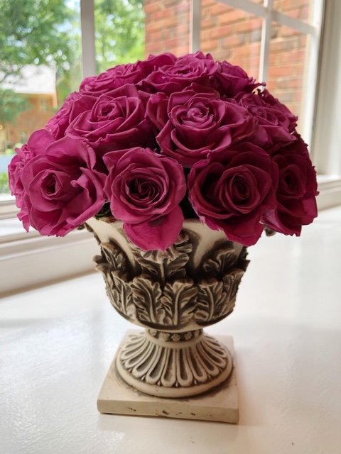 126 32 Mini Preserved Roses on Pedestal Vase