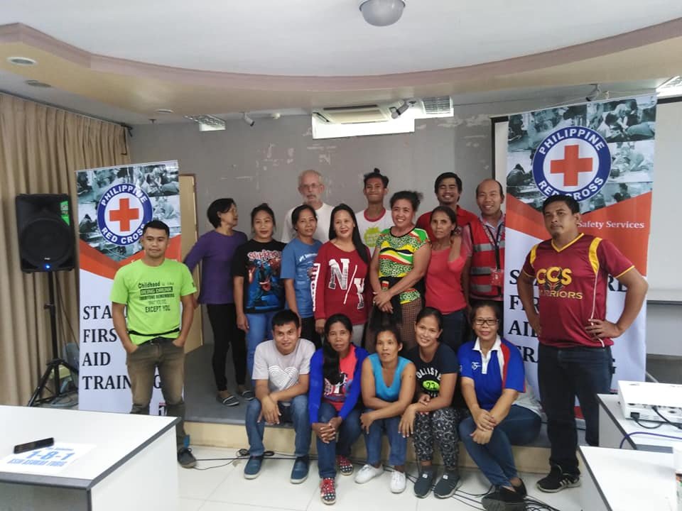 Volunteers and Students Participated the First Aid Training Seminar