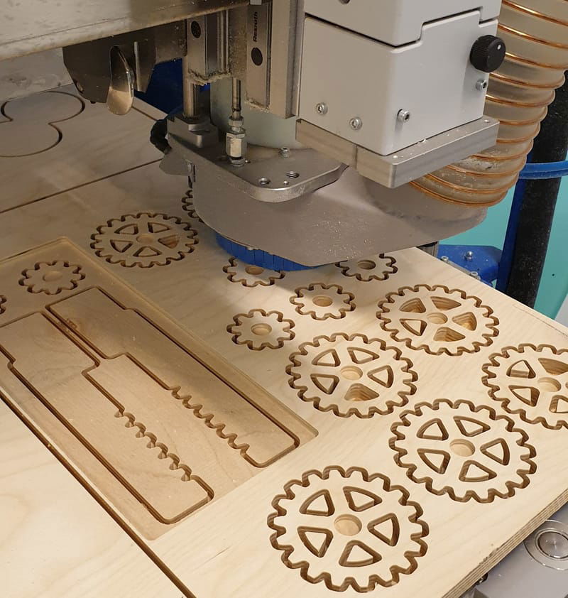 CNC FRĒZĒŠANA, FIGŪRGRIEŠANA, 3D GRAVĒŠANA