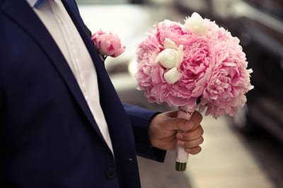 Tricks on How to Select a Flower Delivery Business in Your Area image