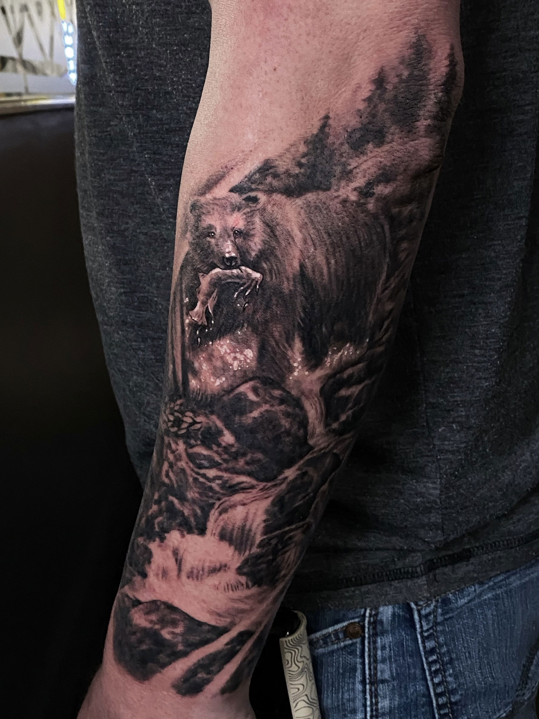 grizzly bear tattoo sleeve