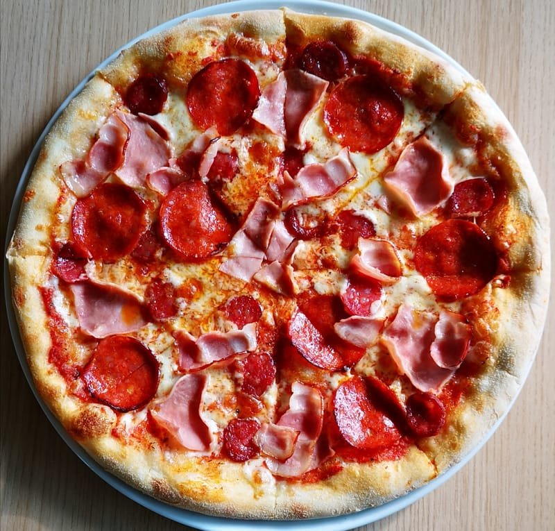 Pizza QUATTRO CARNE (620 gr)