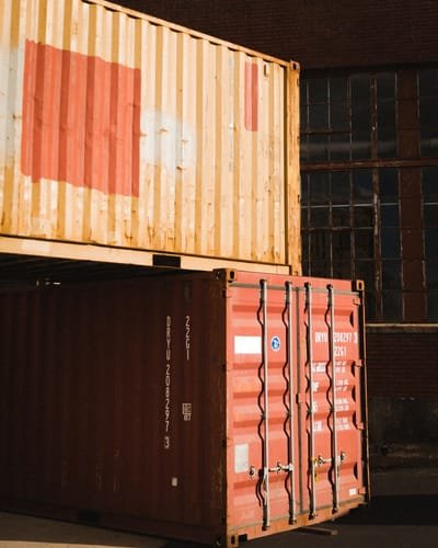 Benefits of Buying Your Storage Containers from a Reputable Company  image