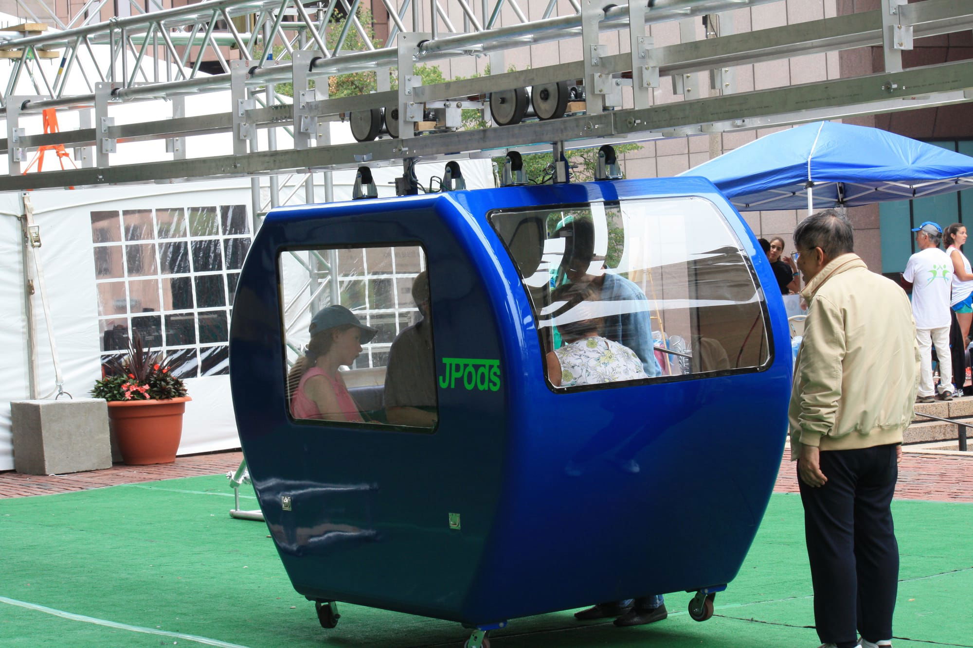 BGF 2015 jPods - Solar Personal Rapid Transit
