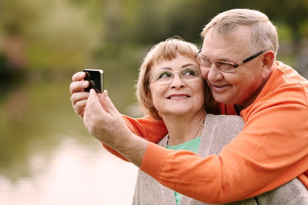 Free Online Senior Dating with No Registration and Fees