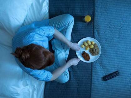 10 Clever Ways to Stop Eating Late at Night