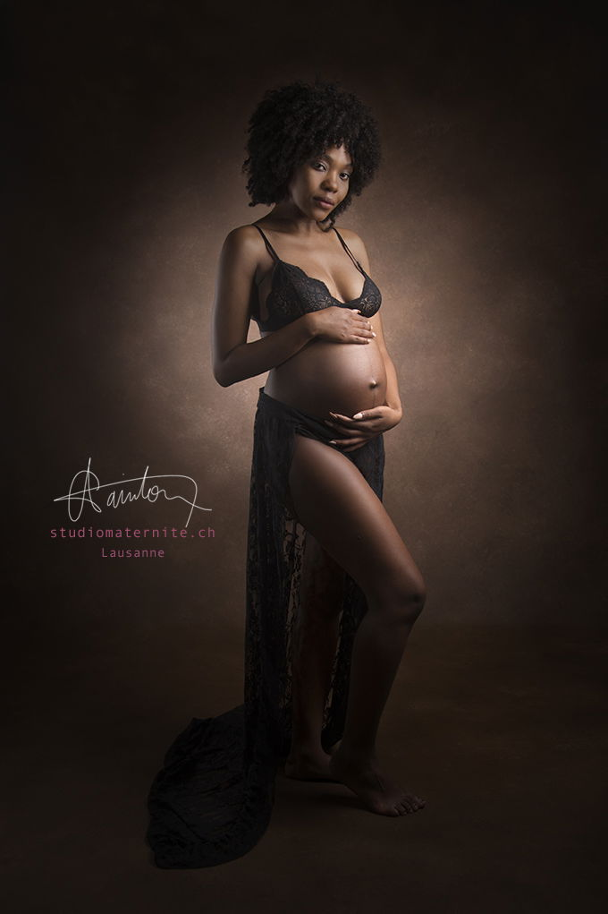Jolie africaine enceinte
