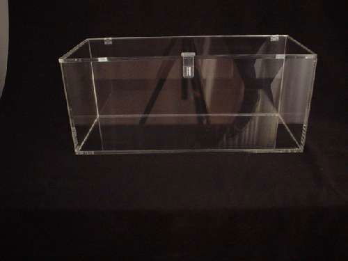 Acrylic box with hinged lid