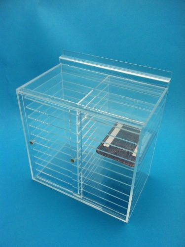 Plexiglass greeting card stand