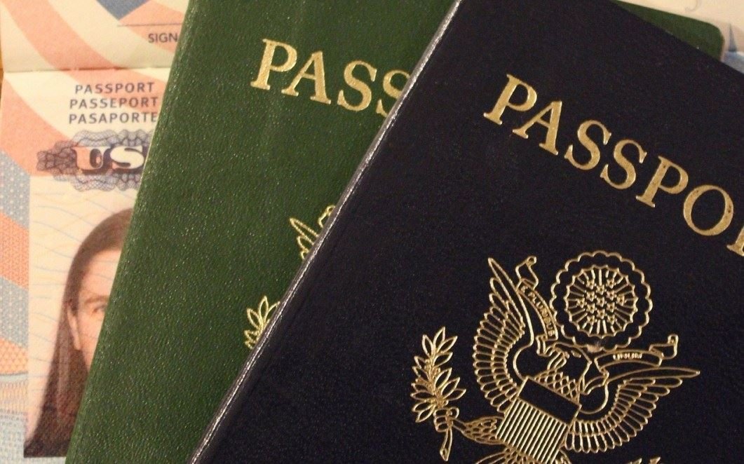 如何通过亚美尼亚护照移民美国？