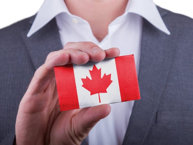如何通过购买公司的形式移民加拿大？