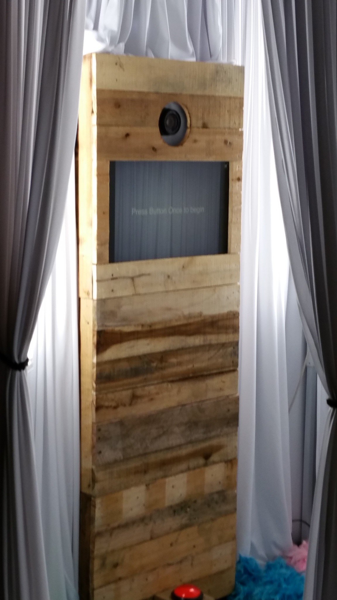 Photo Booth made from recycle pallet wood