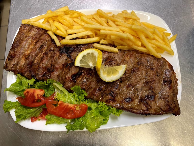 Entrecosto ( tecládo) grelhado c/ batata frita
