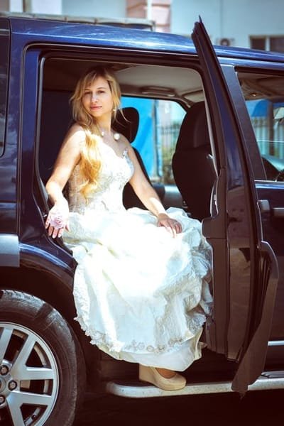 Tips for Selecting the right Wedding Transporter image
