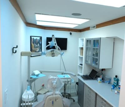  Tooth Extraction Upper East Side image