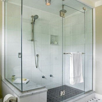 4 Reasons to Choose Glass Shower Doors Miami