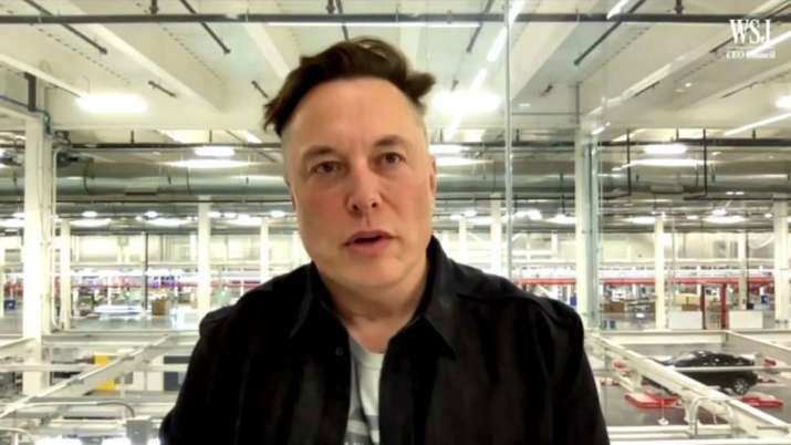 Musk to Team Up with Investors to Counter 'Poison Pill,' May Have an Inside Man on Twitter's Board: Report