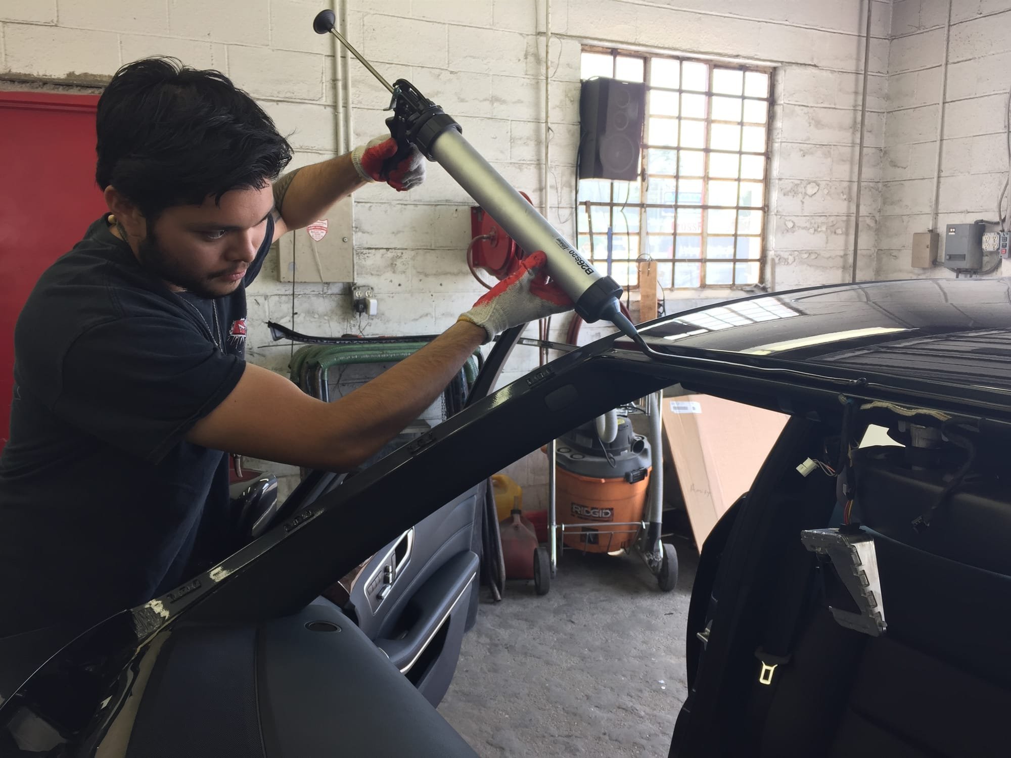 Get your Auto Glass Repairing done with most trusted Glass Installation center in New York