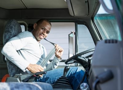 What to Look for When Choosing a CDL School image